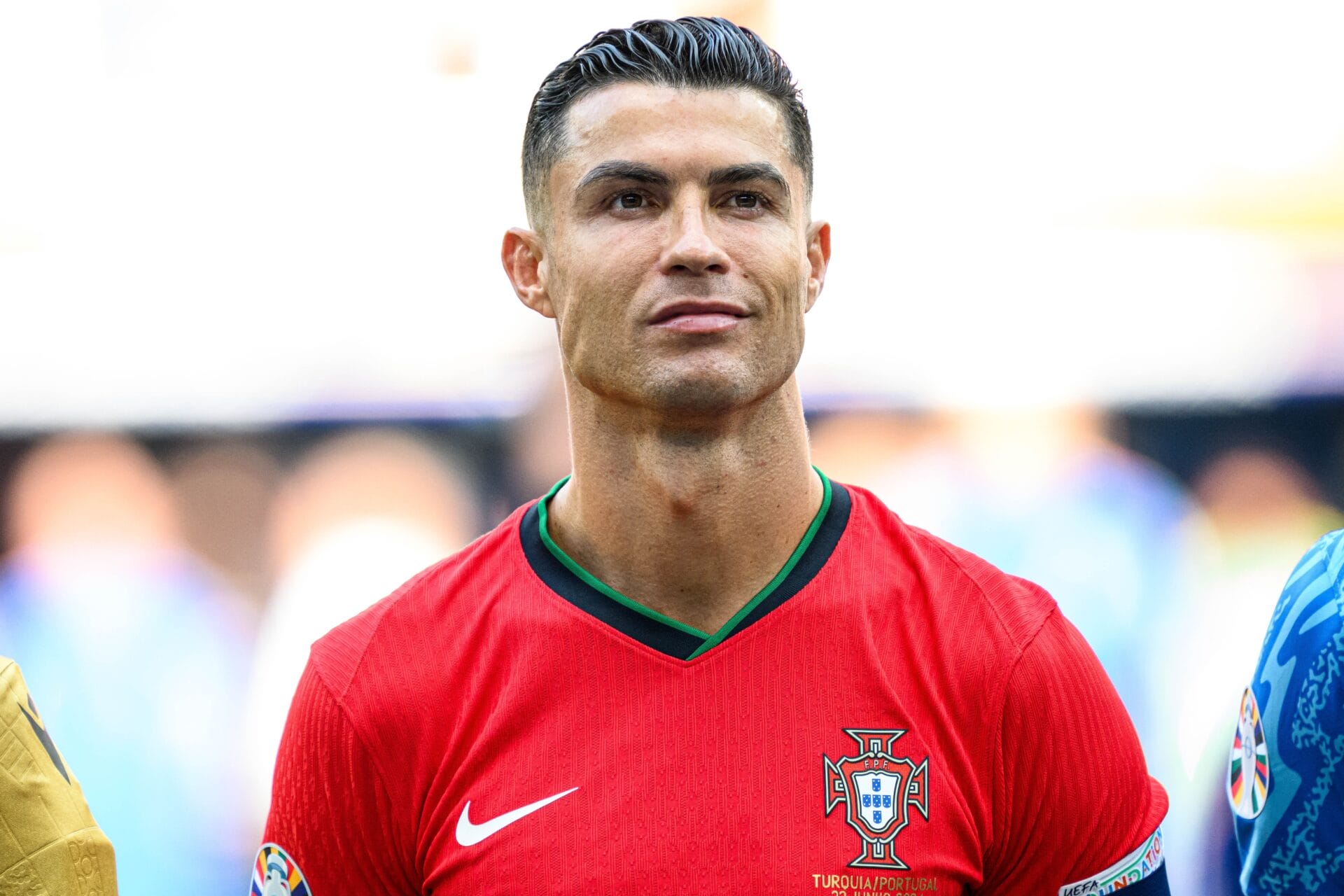 christiano ronaldo hairline while playing football